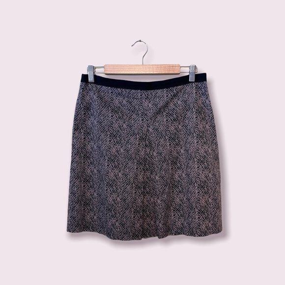 Ann Taylor Mini Skirt size 6. - Picture 11 of 11